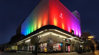 Η μαγεία των Χριστουγέννων στα πολυκαταστήματα Notos