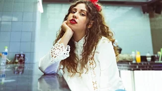 Νεφέλη Μεγκ | Σάλος στο Twitter για το χυδαίο σχόλιο για τον Αλέξη Τσίπρα - "Πήγε για..."