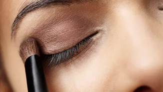 Αυτή είναι η τάση στο μακιγιάζ ματιών που θα απέφευγε μια οφθαλμίατρος