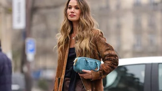 Πώς θα φορέσεις το καφέ παντελόνι την άνοιξη