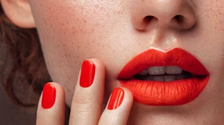 Τελικά το ημιμόνιμο καταστρέφει τα νύχια; Ας ξεκαθαρίσουμε τα πράγματα