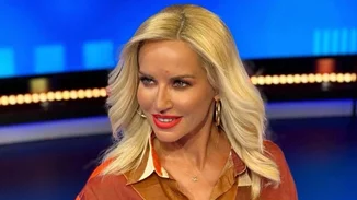 Εντυπωσιακοί κοιλιακοί | Η Μαρία Μπεκατώρου φόρεσε crop top και μας άφησε άφωνους με τη γράμμωσή της