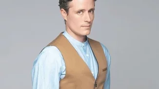 Nathan Thomas | Πώς από την Ταϊλάνδη βρέθηκε να πρωταγωνιστεί στο "Μετά τη φωτιά"