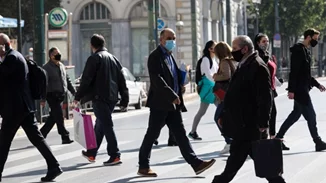 Κορονοϊός: Σε λίγες ώρες ο ΕΟΔΥ θα δώσει οδηγίες για μαθητές και γονείς για το άνοιγμα των σχολείων