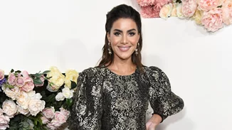 10 glam looks για να υποδεχτείς με στιλ το 2025