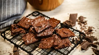 Θρεπτικά σοκολατάκια χωρίς τύψεις | Με 3 μόνο υλικά