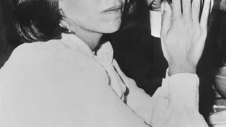 Ρετρό κλικ | Η Χριστίνα Ωνάση χορεύει ξέφρενα σε νεοϋορκέζικη ντίσκο των ‘80s