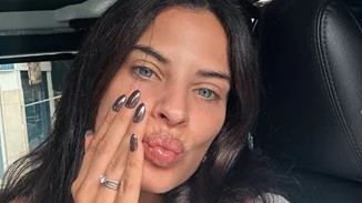 Χριστίνα Μπόμπα | Δείχνει τα σημάδια στο πρόσωπό της που είναι κληρονομικά