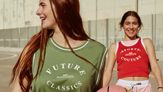 Αυτή η συλλογή "παντρεύει" το New College Preppy με τη ‘90s athleisure αισθητική σε looks που αποπνέουν αυθεντικότητα και ελευθερία