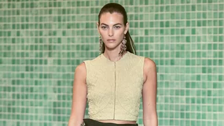 Τα peep-toe shoes επέστρεψαν | Πώς θα υιοθετήσεις την αμφιλεγόμενη τάση στα παπούτσια;