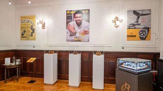 Esquire Townhouse Athens | Ταξίδι στον χρόνο με την Breitling