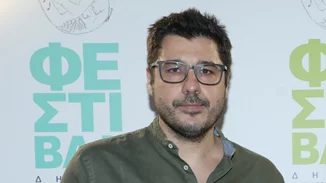 Δύσκολες ώρες για τον Λάμπρο Κωνσταντάρα - Το συγκινητικό αντίο στον πατέρα του, Δημήτρη Κωνσταντάρα