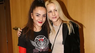 Ευτυχισμένοι μαζί | Η Ζένια Μπονάτσου ανέβασε άγνωστες φωτογραφίες με τον μπαμπά της, Βλάση