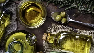Οι δύο μεγαλύτεροι μύθοι για το ελαιόλαδο - Και τι ισχύει τελικά;