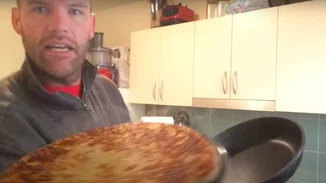 Ένας άντρας έτρωγε μόνο πατάτες για έναν χρόνο και ιδού τι του συνέβη (video)