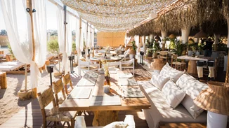 The Lemon Tree and Co. Athens Riviera: Η απόλυτη upscale seaside dining εμπειρία στην παραλία της Βούλας