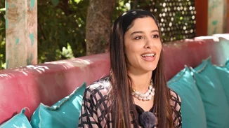 Η Μαρίνα Σάττι στο MissBloom.gr | H ιδέα πίσω από το Zari, το ρούχο που θα φορέσει & το feeling του Φωκά Ευαγγελινού