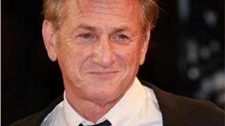 Sean Penn | Στην Ουκρανία για τα γυρίσματα ενός ντοκιμαντέρ για τη ρωσική εισβολή
