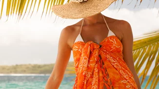 Οι πιο εύκολοι και κομψοί τρόποι να φορέσεις το παρεό σου και στην πόλη