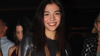 Με ακόμα πιο κοντά μαλλιά η Μελίνα Νικολαΐδη | Το νέο κούρεμά της είναι αυτό που λατρεύουν και τα παγκόσμια style icons