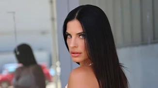 Χριστίνα Μπόμπα | Σου δείχνει πώς να πετύχεις τα τέλεια ελαφρώς σπαστά μαλλιά