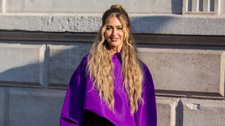 Πώς θα φορέσεις με στιλ τα σατέν σορτς φέτος το καλοκαίρι