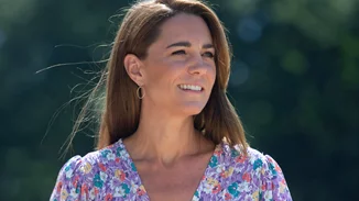 Mermaid Waves | Το απόλυτο καλοκαιρινό χτένισμα που έκανε η Kate Middleton στη 10η επέτειο γάμου της