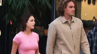 Ελισάβετ Τσιτσιπά | Η κούκλα αδερφή του Στέφανου Τσιτσιπά σε χαλαρή βόλτα στη Γλυφάδα με τον διάσημο τενίστα