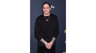 Ο Pete Davidson θα υποδυθεί το punk είδωλο Joey Ramone στη νέα ταινία του Netflix