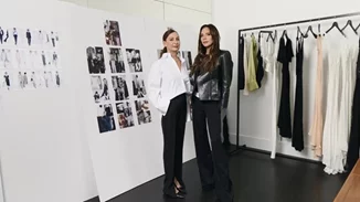 H Victoria Beckham σχεδιάζει συλλογή για τη Mango