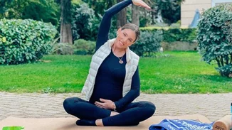 Αθηνά Οικονομάκου | Η γυμναστική που κάνει στον έβδομο μήνα της εγκυμοσύνης της