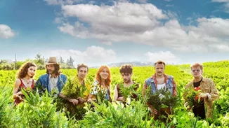 Σμαράγδα Καρύδη | "Η μαριχουάνα της μαμάς είναι η καλύτερη";