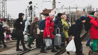 Ουκρανία | Εξαντλούνται τα τελαυταία αποθέματα τροφίμων και νερού στη Μαριούπολη