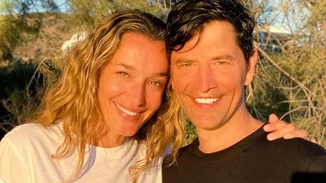 Ο Σάκης Ρουβάς φωτογραφίζει την Κάτια Ζυγούλη και το Instagram "λιώνει" | Η ρομαντική φωτογραφία και το πανέμορφο πρόσωπό της