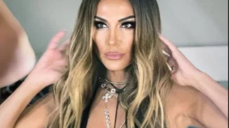 Panik Concert 2023: Τα αστέρια της μουσικής βιομηχανίας στην ίδια σκηνή- Παγιέτες, στρας και χρώμα στο red carpet της βραδιάς