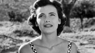 "Eμένα ποιος θα με λυπηθεί"| Σπάνιο πορτρέτο της Τζένης Καρέζη από την "Ερωτική συμφωνία"