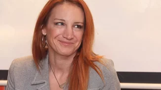 Στεφανία Γουλιώτη | "Καμία παράδοση δεν "πεθαίνει" λόγω γάμου των ομόφυλων ζευγαριών"