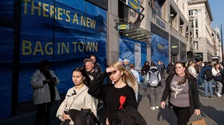 Tέλος εποχής για την εμβληματική μπλε τσάντα ΙΚΕΑ; Τι θα την αντικαταστήσει