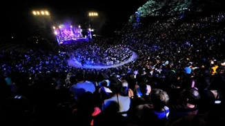 Έπειτα από 15 χρόνια και με χρηματοδότηση της Περιφέρειας, άνοιξε για το κοινό το θέατρο του Λυκαβηττού