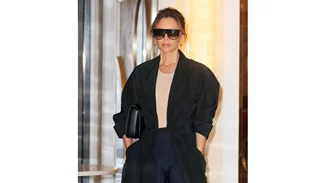 H Victoria Beckham εξηγεί γιατί αρνήθηκε να φορέσει φόρμες στη διάρκεια της καραντίνας