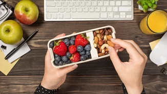 Σνακ για τη δουλειά | Ιδέες για σωστές επιλογές και καλύτερη οργάνωση