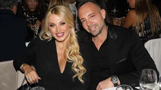 Κωνσταντίνα Σπυροπούλου & Βασίλης Σταθοκωστόπουλος | Φωτογραφίζονται με τα μαγιό τους στην πιο τρυφερή τους φωτογραφία