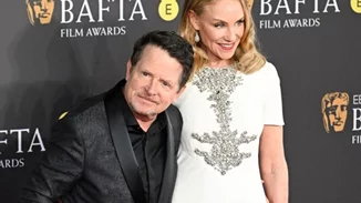 Michael J. Fox | Με αναπηρικό αμαξίδιο στα BAFTA 2024,προκάλεσε δάκρυα συγκίνησης