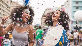 Απόκριες 2023: Πότε ανοίγει το Τριώδιο, πότε πέφτουν Τσικνοπέμπτη και Καθαρά Δευτέρα