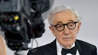 Ο Woody Allen απαντά στις έντονες αντιδράσεις που προκάλεσε η συμμετοχή του σε φεστιβάλ της Μόσχας