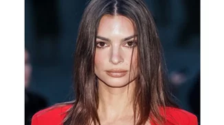 "Μού άρπαξε ξαφνικά το στήθος" | H Emily Ratajkowski κατηγορεί τον Robin Thicke για σεξουαλική παρενόχληση