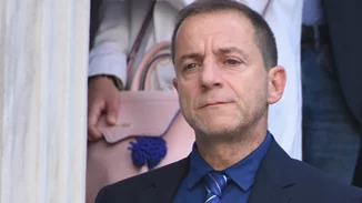 Στην ανακρίτρια με χειροπέδες ο Δημήτρης Λιγνάδης (photos)