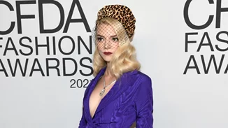CFDA Awards 2021 | Οι πιο stylish εμφανίσεις στο κόκκινο χαλί των αμερικανικών βραβείων μόδας