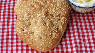 Καθαρά Δευτέρα | Τα 5 μυστικά της Αργυρώς Μπαρμπαρίγου για την τέλεια λαγάνα