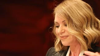 Έλλη Στάη | "Έχουμε μπει σε έναν αιώνα που οι γυναίκες αρχίζουν να δείχνουν τα δόντια τους"